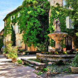 Fountain  Village Provence 